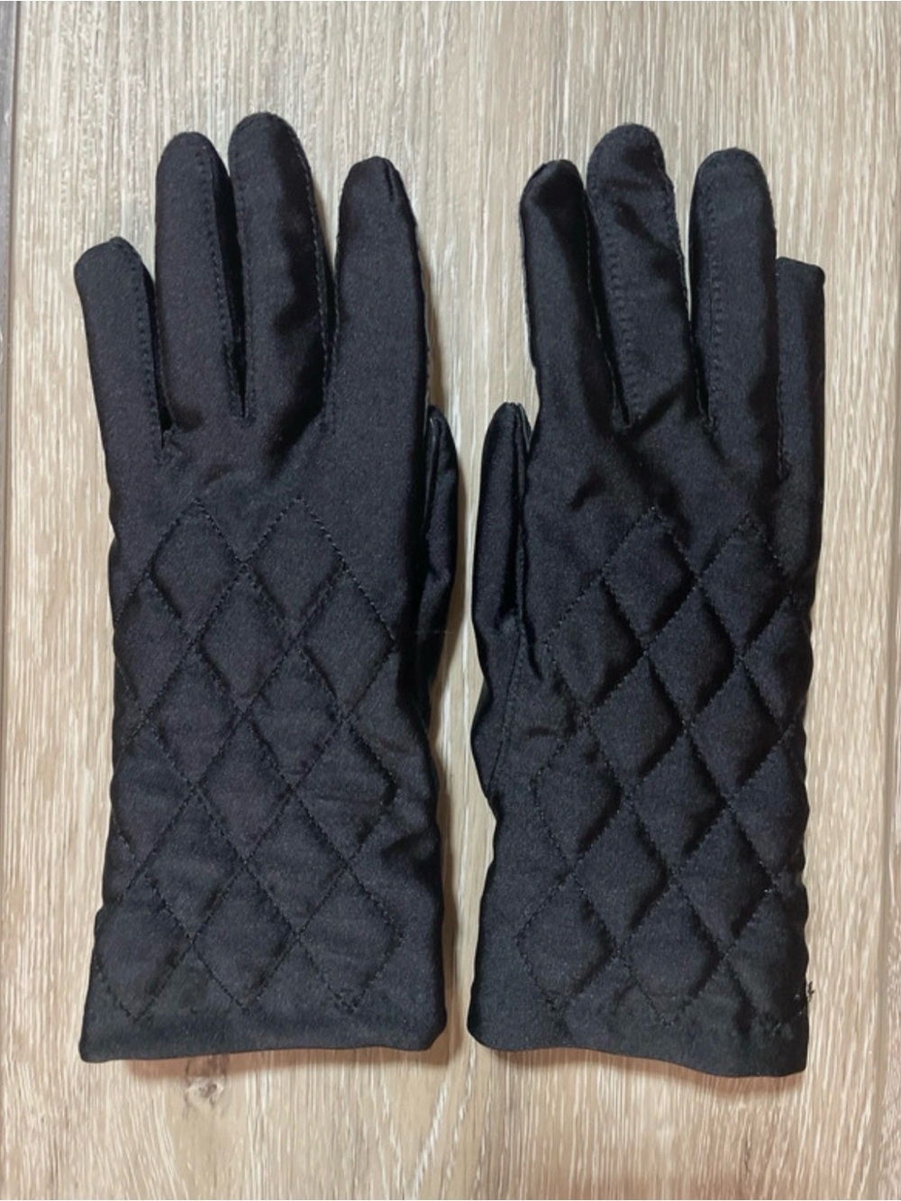 Classic Quilted Black Women's Gloves
